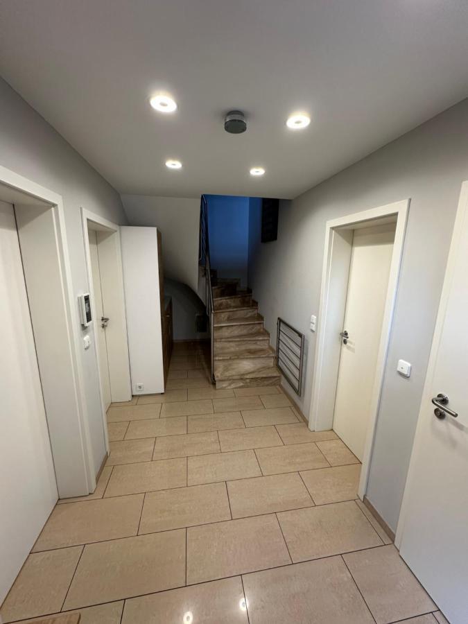 Stadtvilla In Leipzig 7 Personen 3 Schlafzimmer 2 Baeder Garten Und Terrasse Zentral Gelegen Messe Innenstadt Seen エクステリア 写真