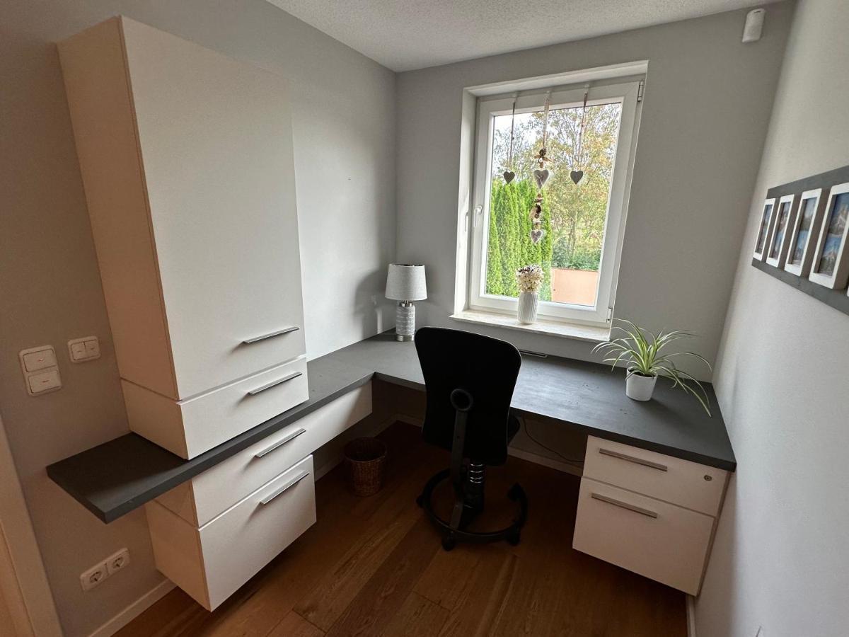 Stadtvilla In Leipzig 7 Personen 3 Schlafzimmer 2 Baeder Garten Und Terrasse Zentral Gelegen Messe Innenstadt Seen エクステリア 写真