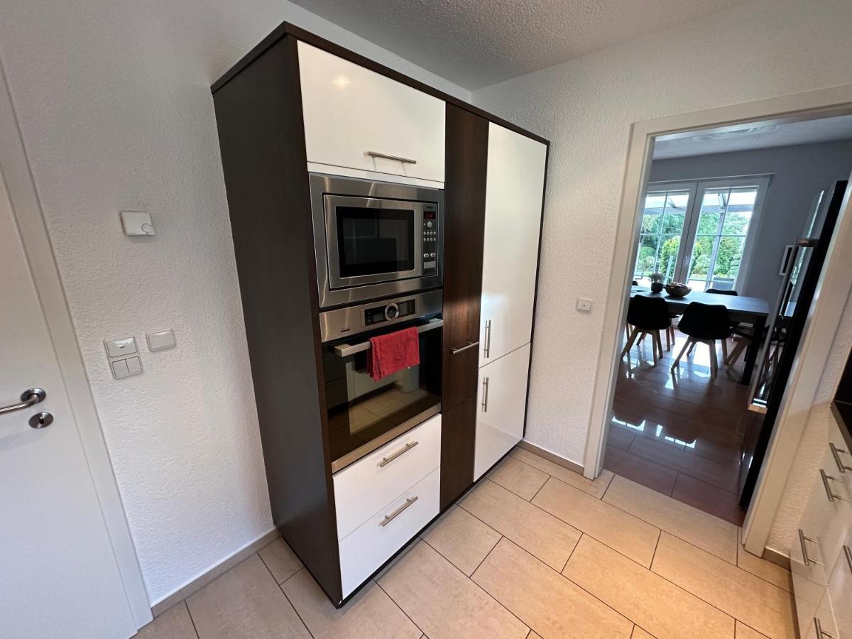 Stadtvilla In Leipzig 7 Personen 3 Schlafzimmer 2 Baeder Garten Und Terrasse Zentral Gelegen Messe Innenstadt Seen エクステリア 写真